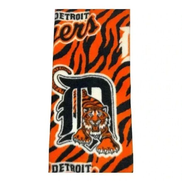 Detroit Tigers Unisex  Scarf, Team Color, please see size on picture handmade - Picture 3 of 5